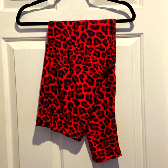 Fabulegs- Large Leggings in Red Leopard 🐆 Print- New - Never Worn - Picture 1 of 7